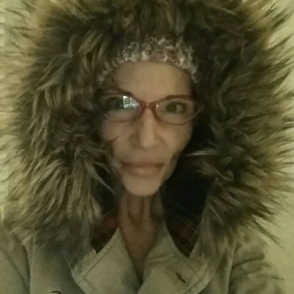 Meet your Posher, Nadine! - Picture 6 of 8